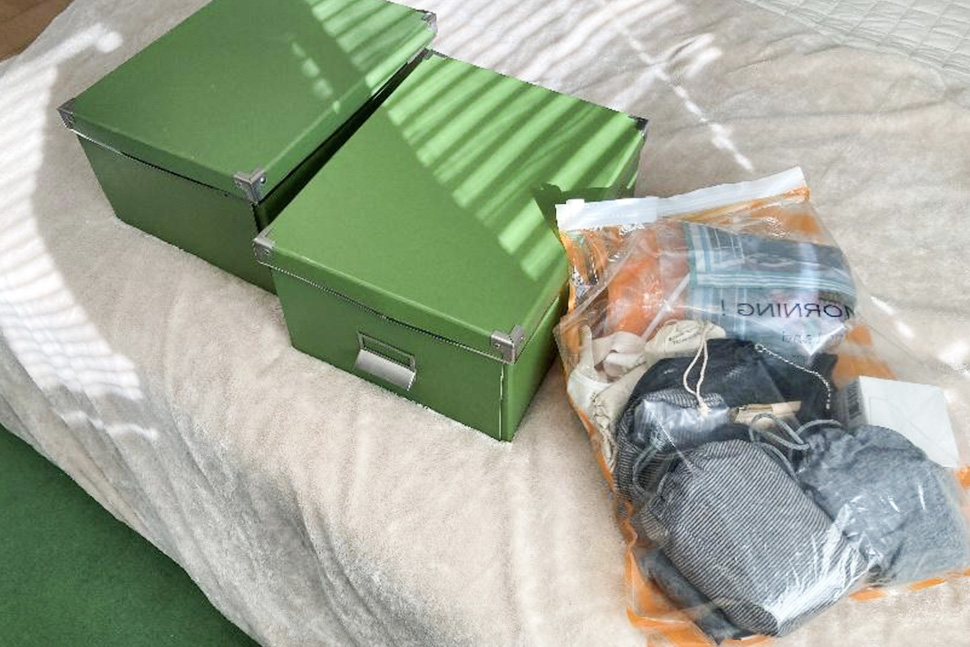すぐには使わないモノ代表、思い出BOXと旅行関係アイテムを預けることに