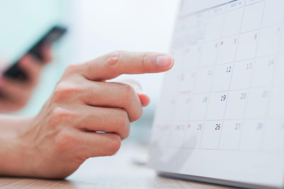 3〜4月・8〜9月を避け、時間帯はどこでも動けるようにしておくと◎