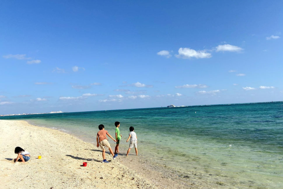 写真集から飛び出してきたような美しいビーチへ気軽に行ける日々