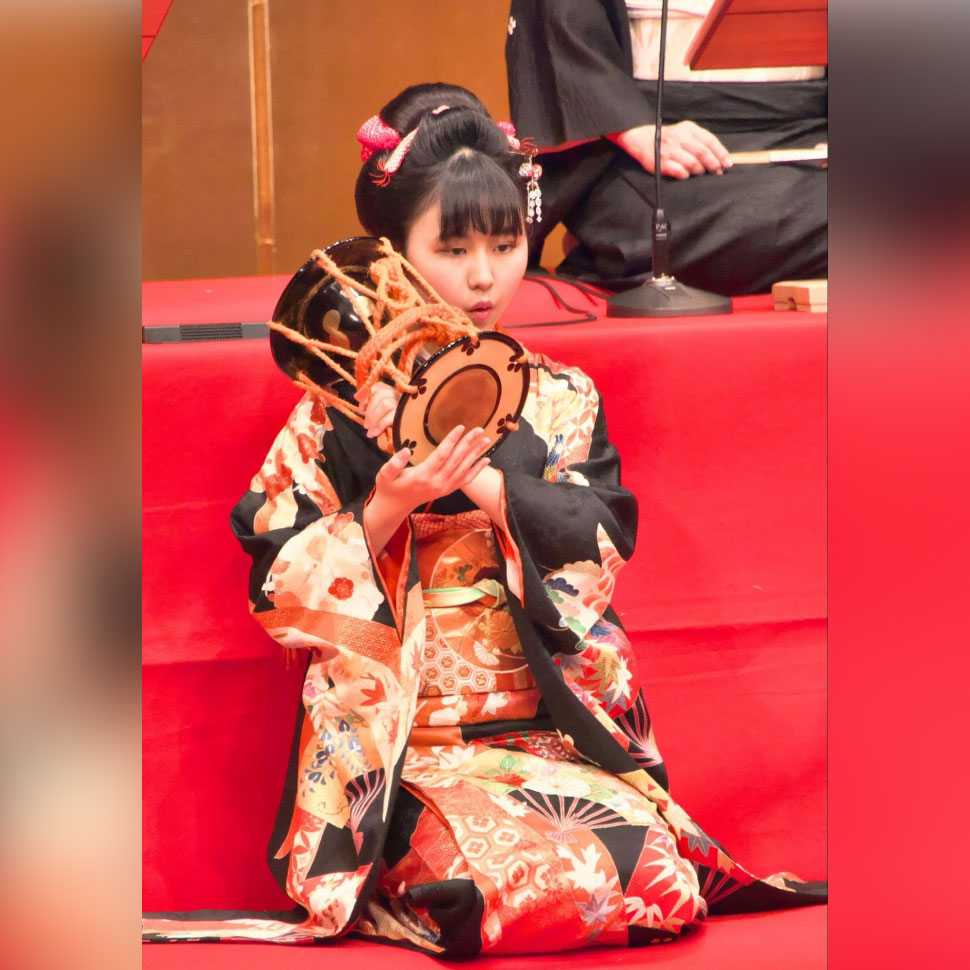 お稽古事をきっかけに着物に慣れ親しむように