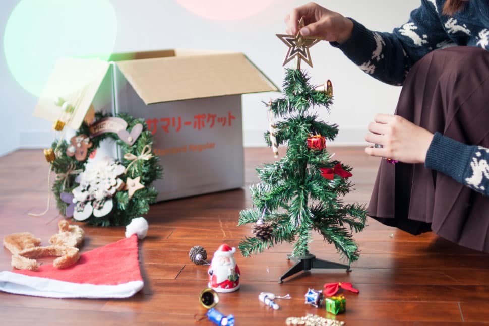 クリスマスの飾りは場所をとるので、使わない時は預けておく